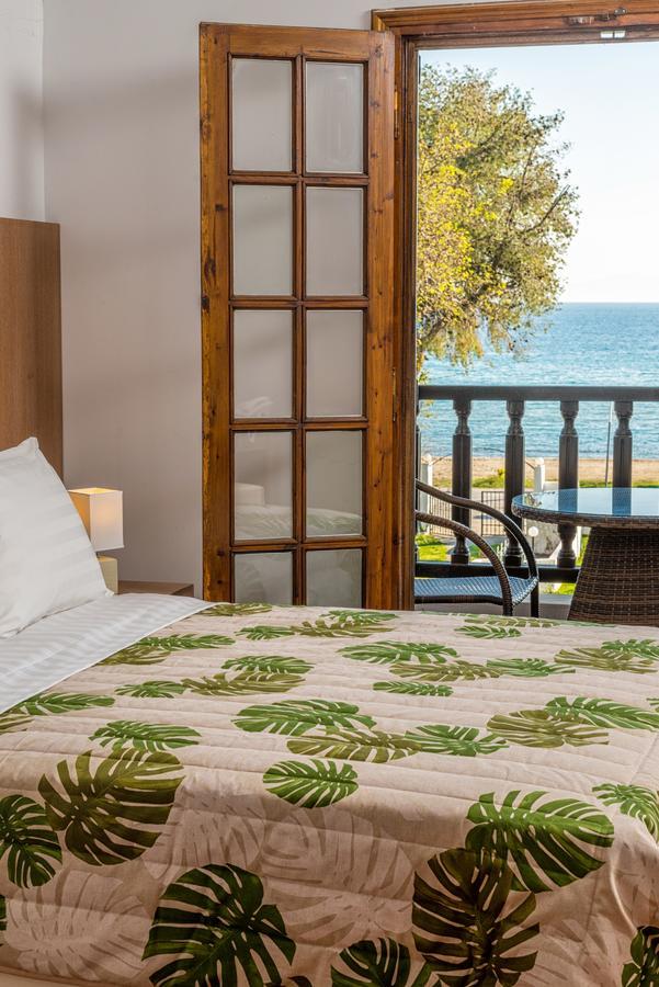 Georgalas Sun Beach Rooms Nea Kallikrateia Kültér fotó